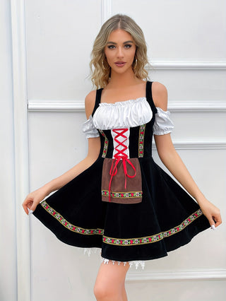 Dámské dirndl šaty na Oktoberfest | Ramena odhalená