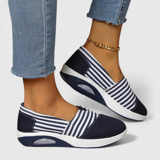 Γυναικεία ριγέ παπούτσια slip on | Καθημερινά
