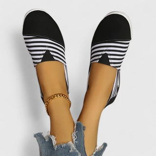 Γυναικεία ριγέ παπούτσια slip on | Καθημερινά