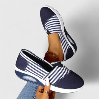 Γυναικεία ριγέ παπούτσια slip on | Καθημερινά