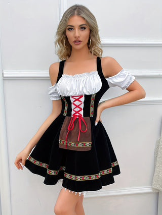 Dámské dirndl šaty na Oktoberfest | Ramena odhalená
