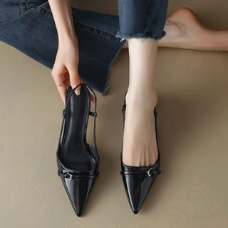 Damskie buty na obcasie z paskiem z tyłu | eleganckie
