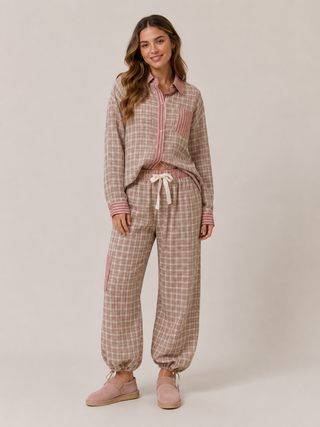 Damen Karierter Pyjama Set Caprihose – Detailansicht