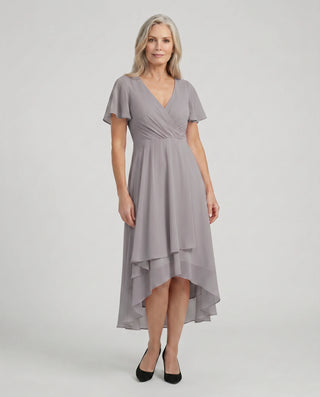 Damen Kleid mit V-Ausschnitt und Rüschen | Midi