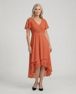 Damen Kleid mit V-Ausschnitt und Rüschen | Midi